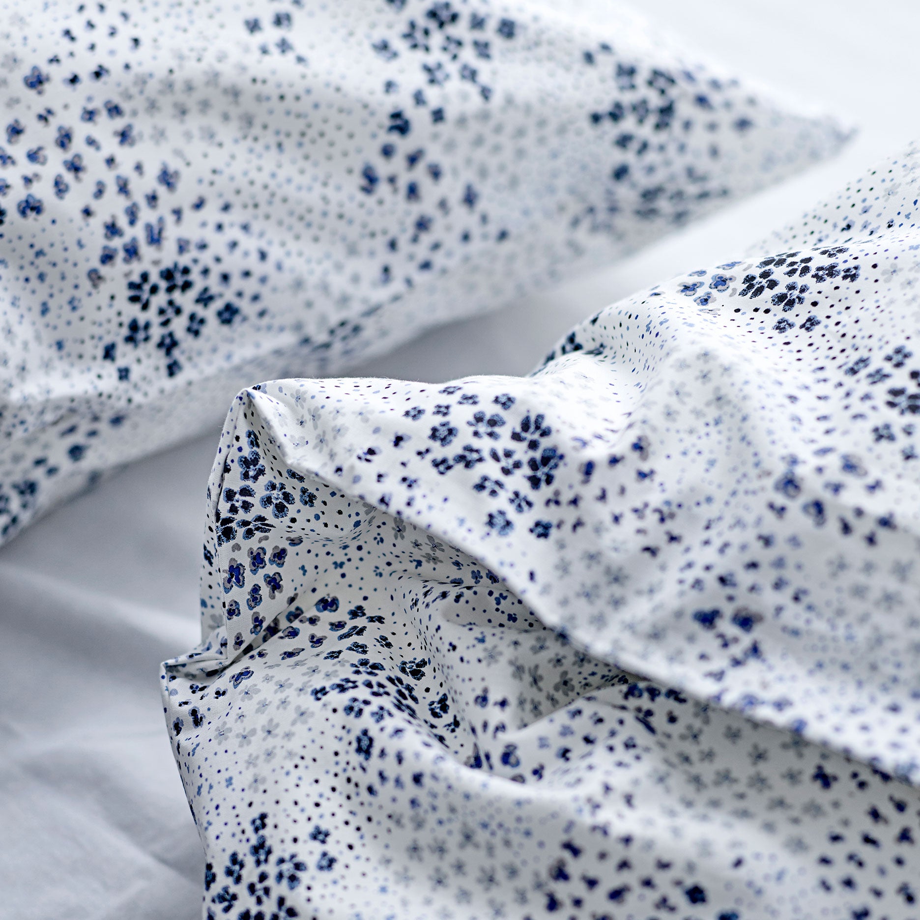 Viola sengetøj 140x220 cm blue